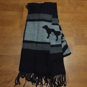 NIP Victoria’s Secret Pink Blanket Scarf